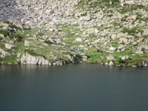 The bivouac site next to Estanyet de Marimanya d'Isaverre